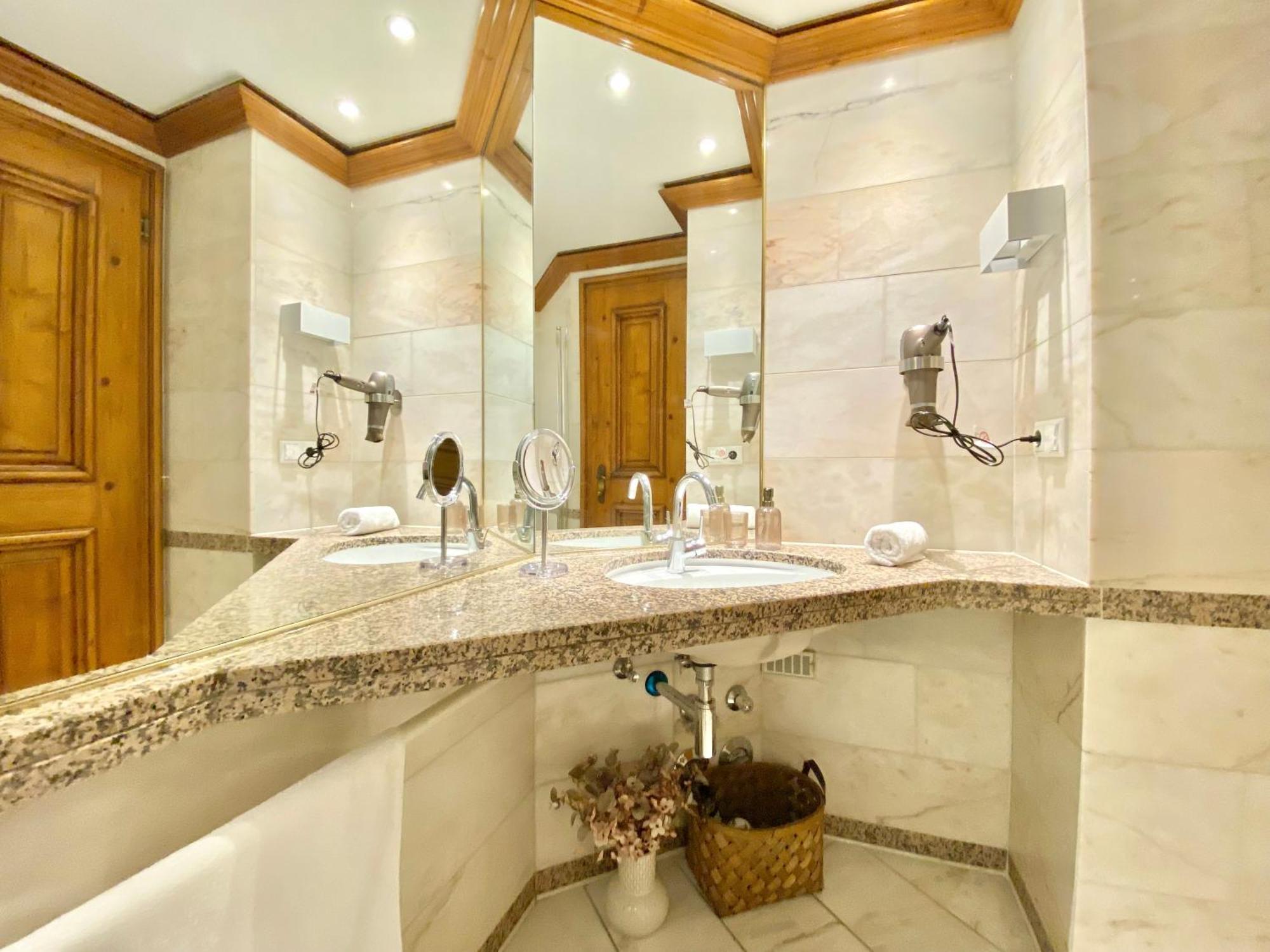 Best Butler I Romantic 4Two I Kueche I Balkon I Parken I Schlossblick Fussen Bagian luar foto